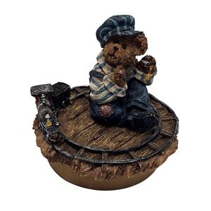 Boyds Bears Casey Next Stop Boydsville Candle Topper